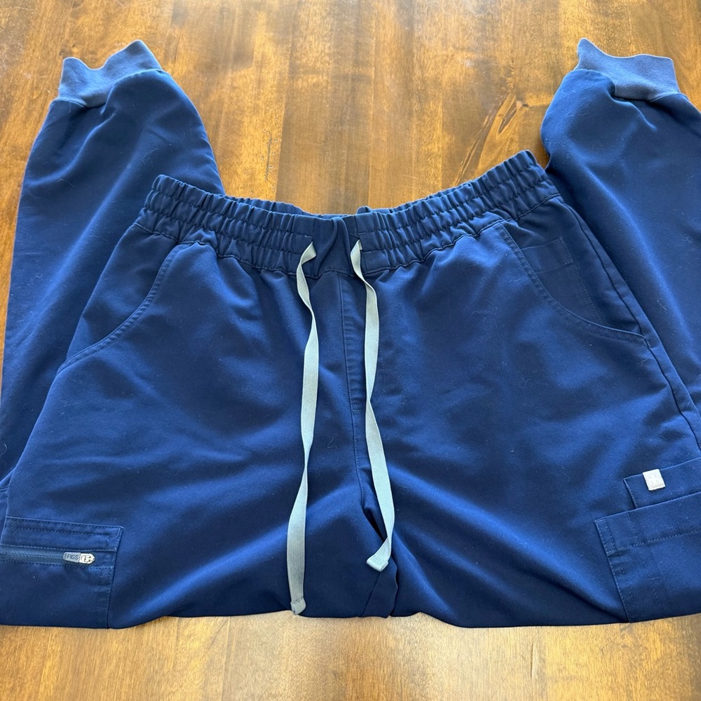 Women’s FIGS Zamora Jogger Scrub Pants Navy Large